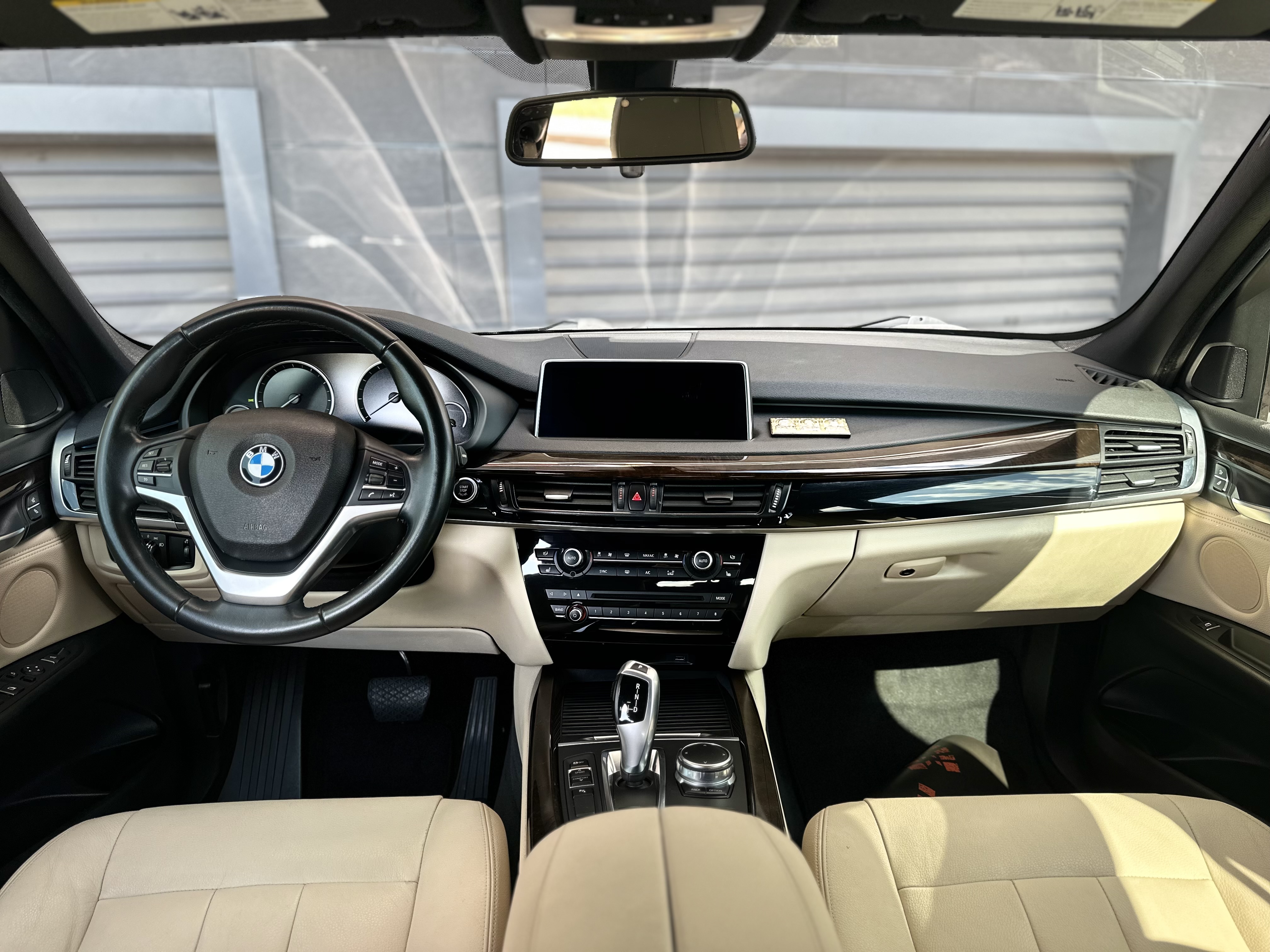 BMW-8