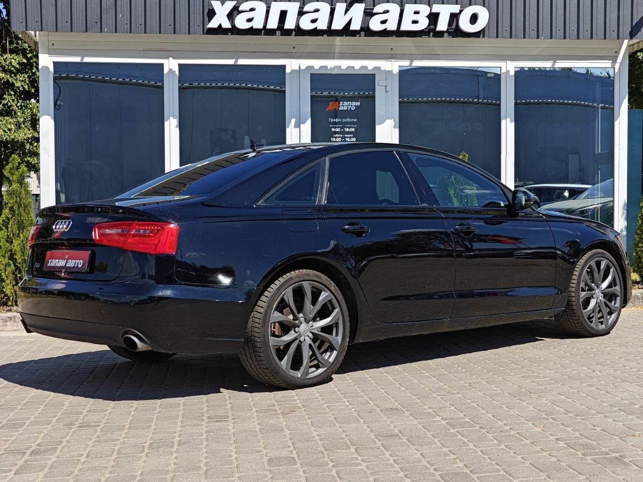 Audi-8
