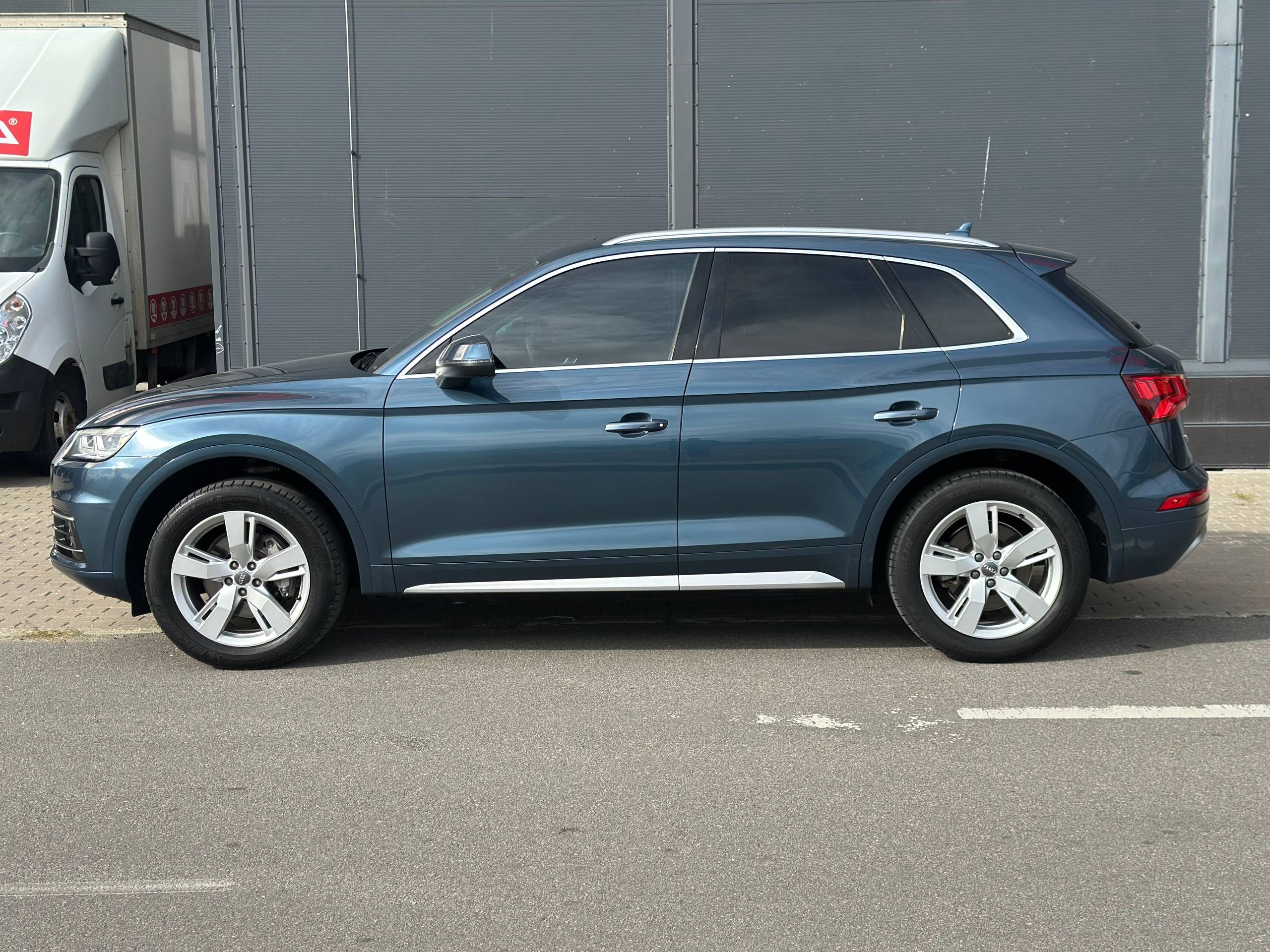 Audi-3