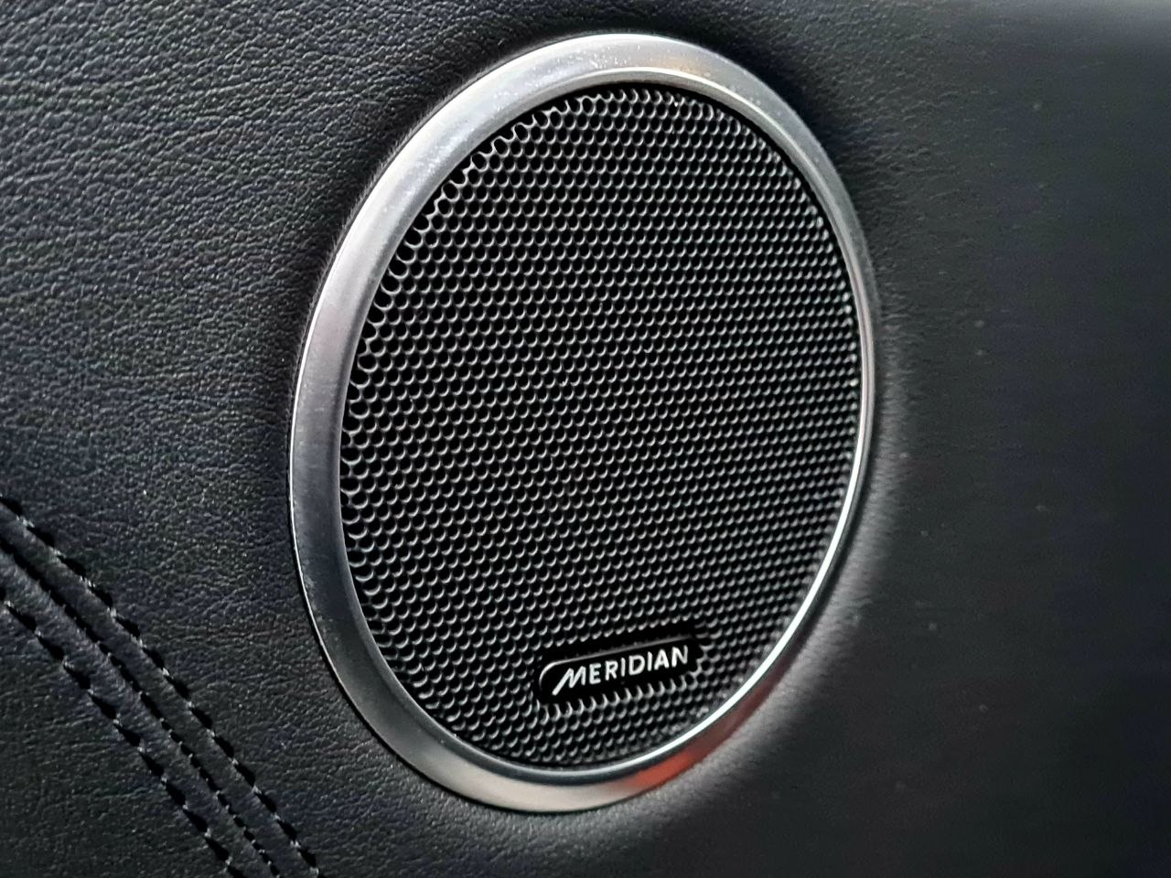 Land Rover-2