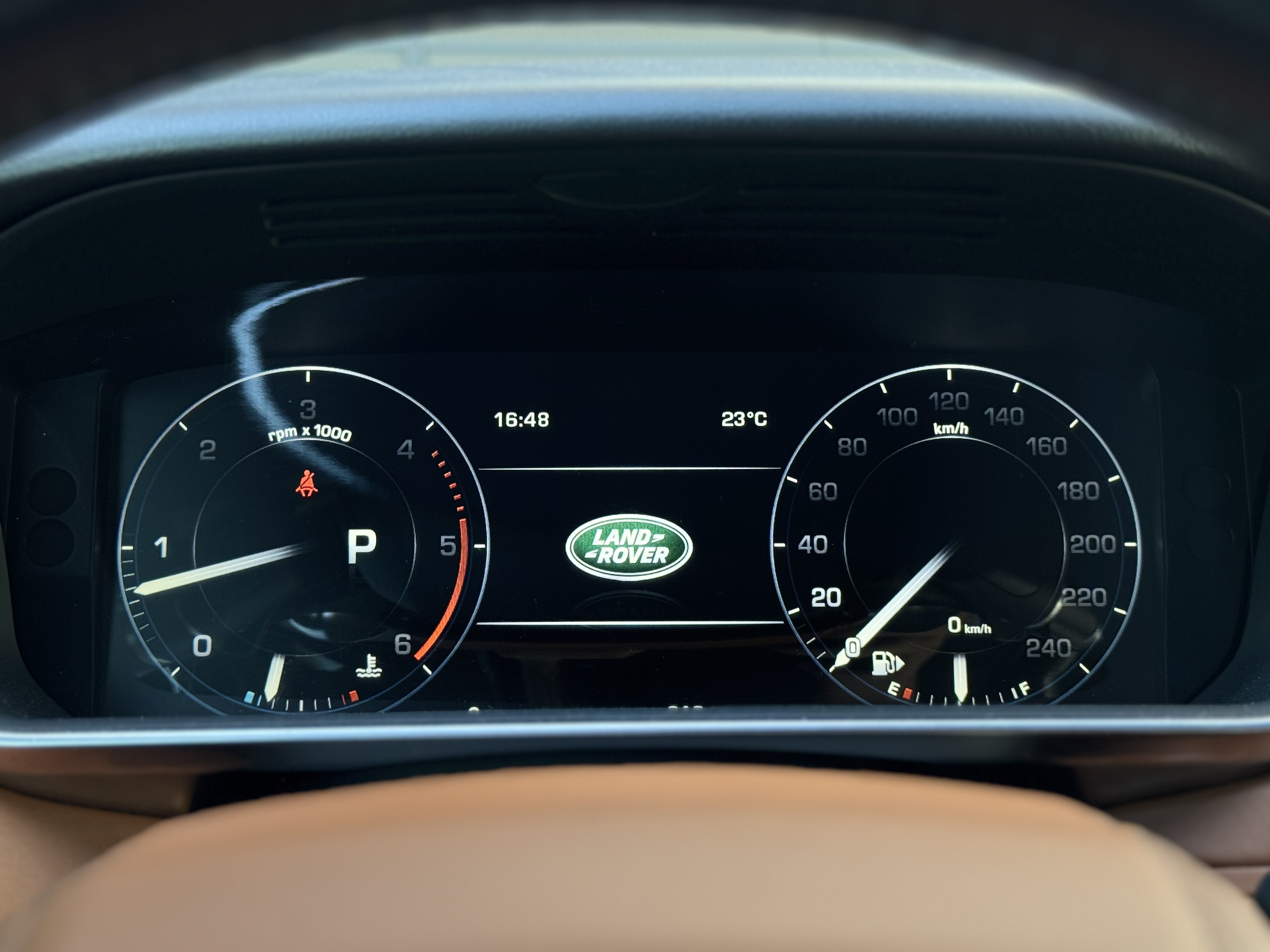 Land Rover-11