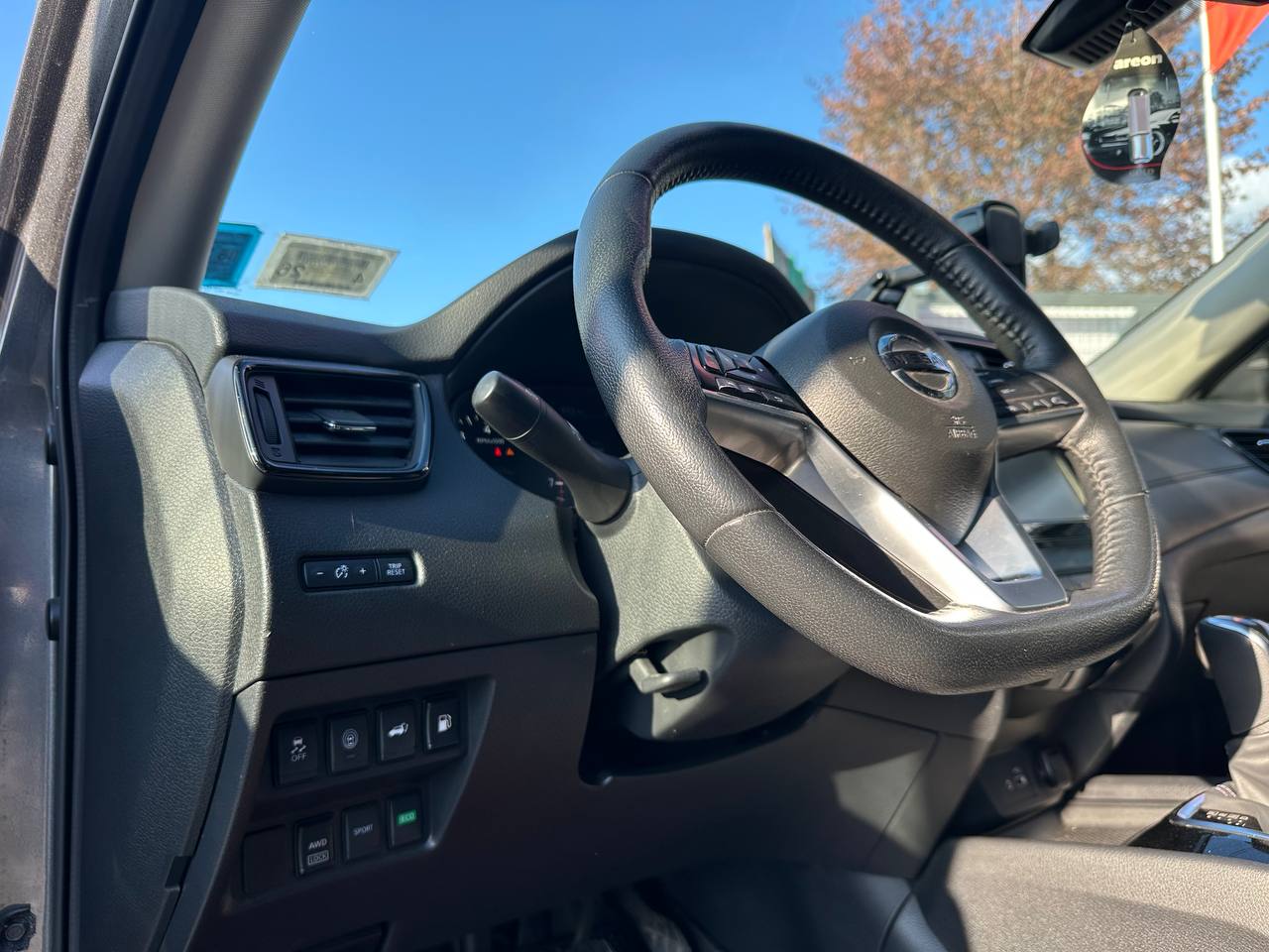 Nissan-4