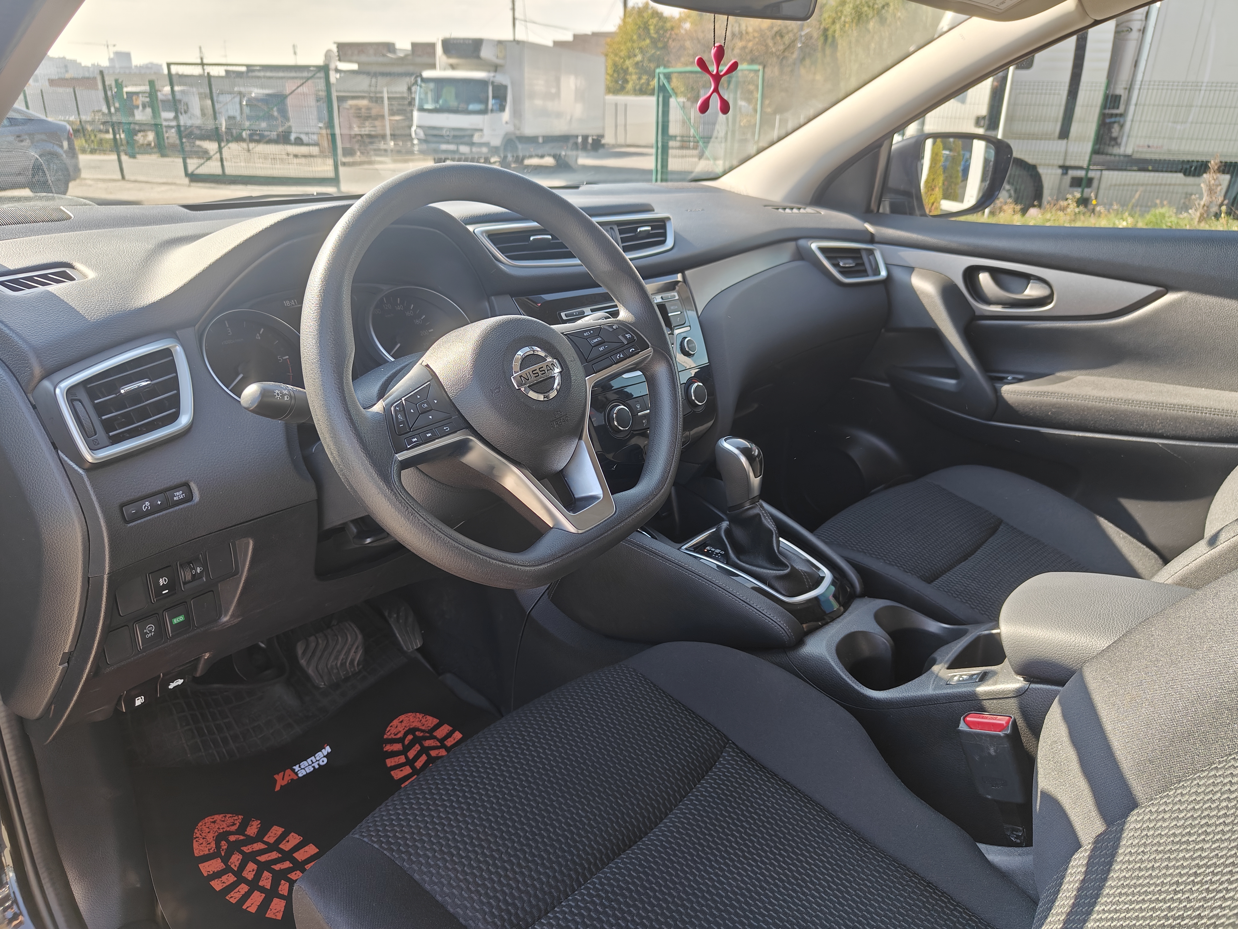 Nissan-4
