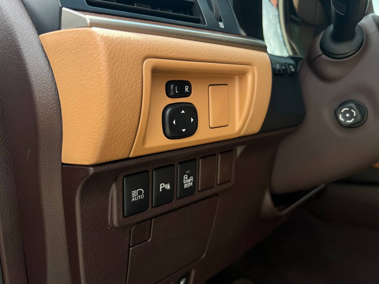 Lexus-25