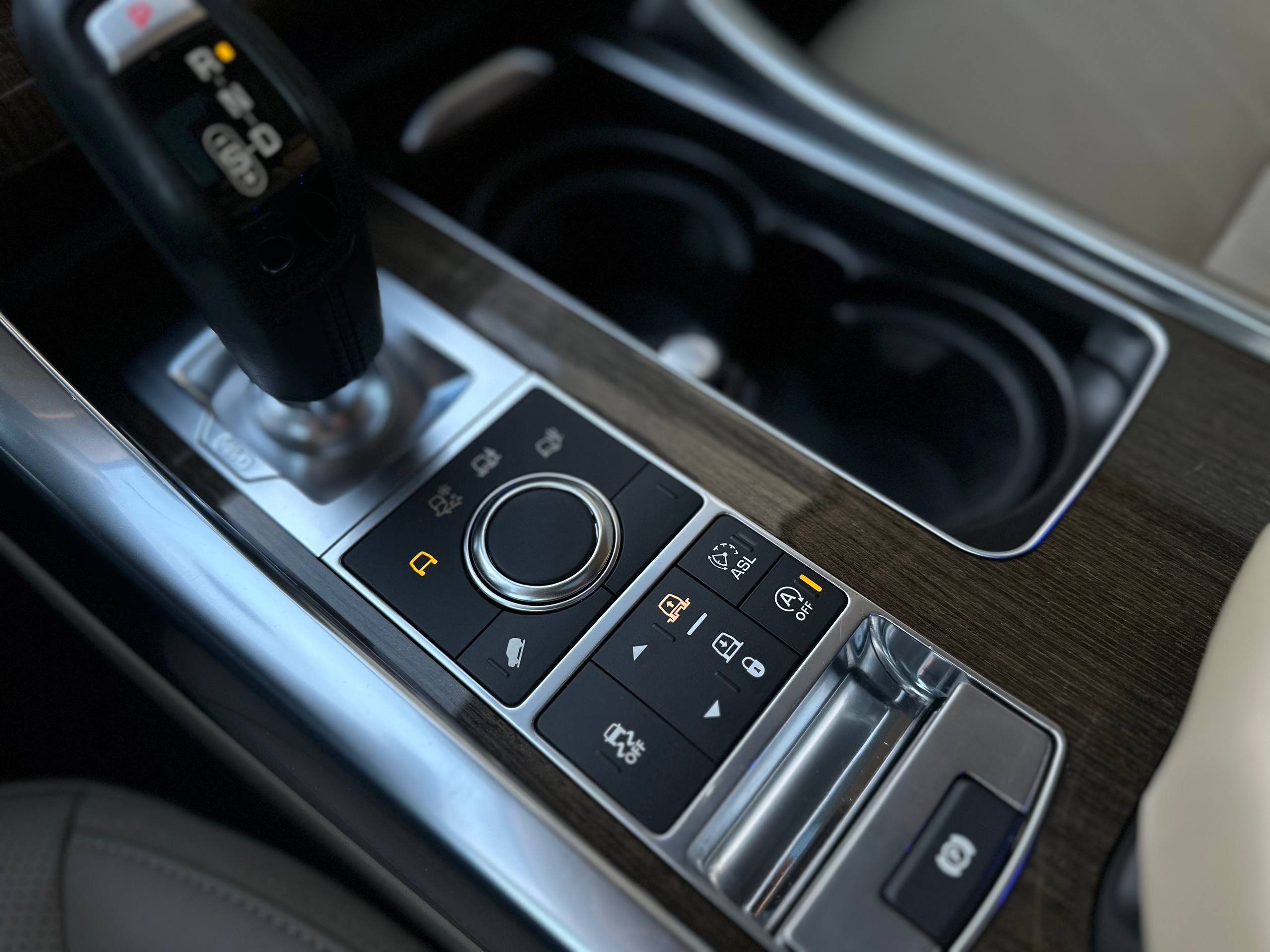 Land Rover-16
