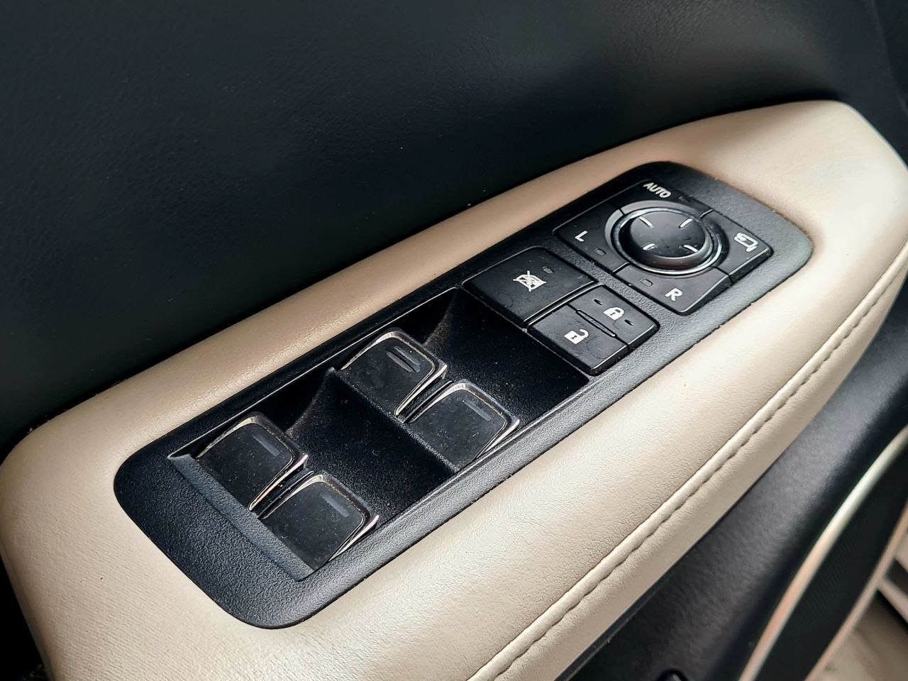 Lexus-9
