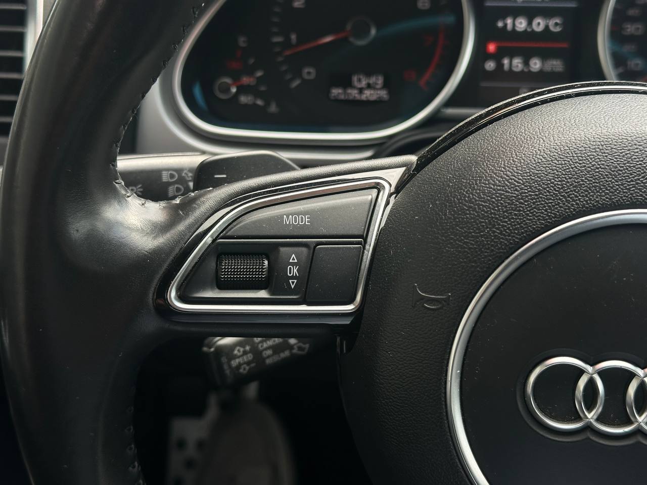 Audi-0