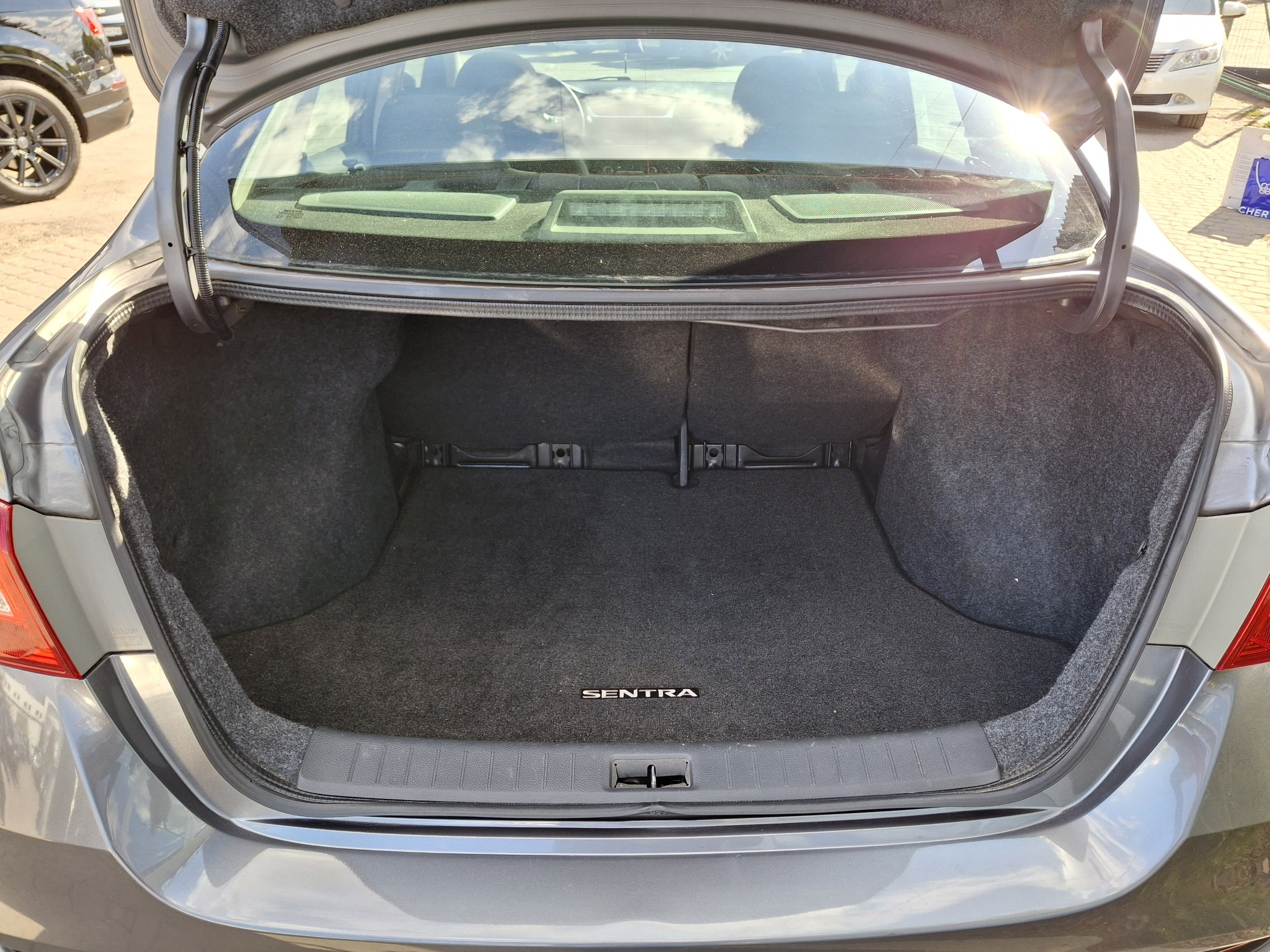 Nissan-2