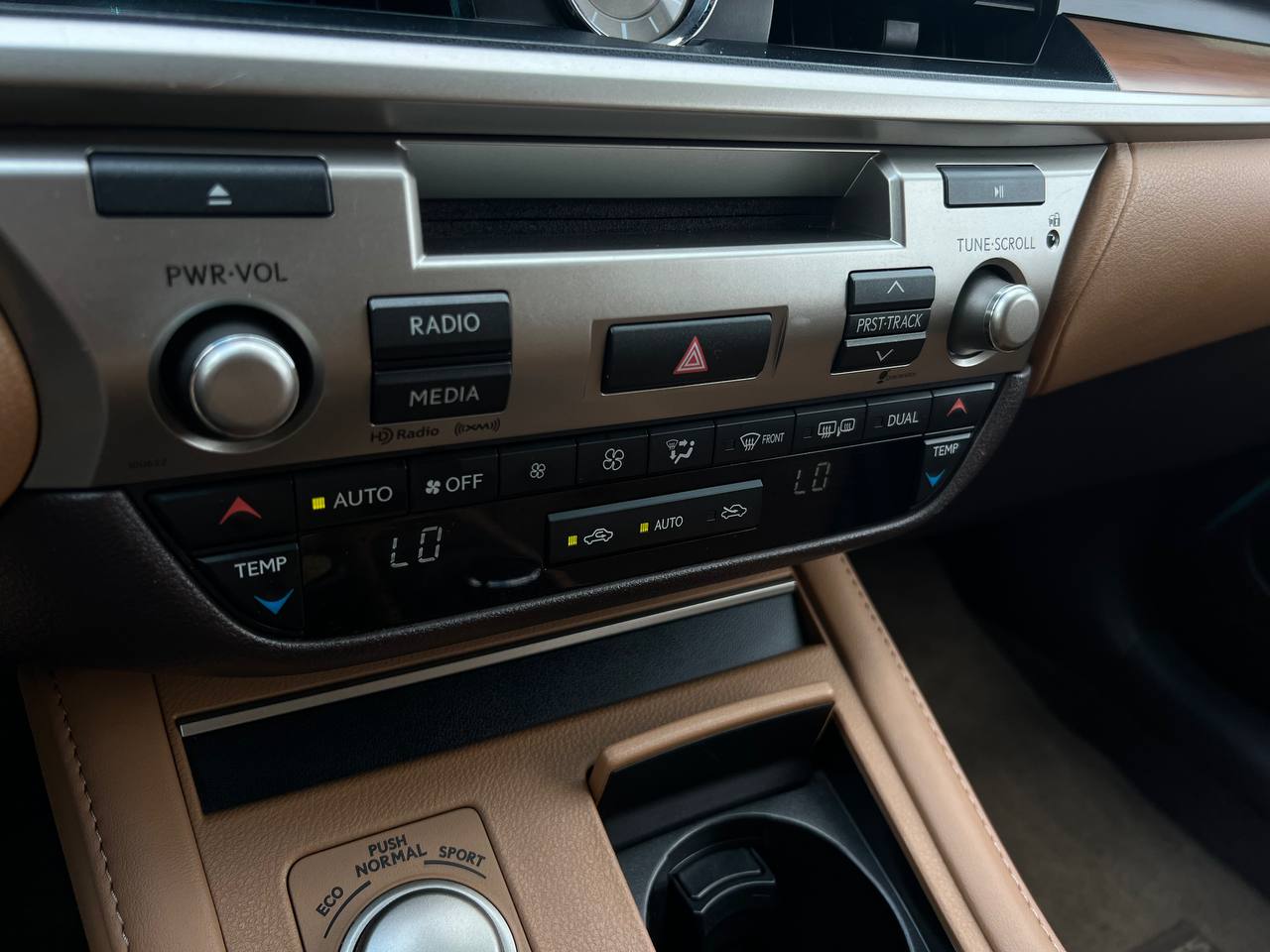 Lexus-17