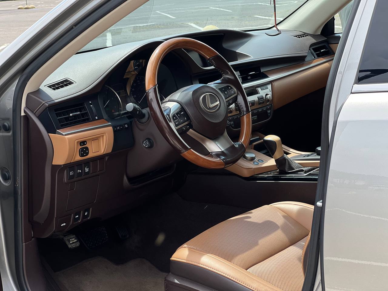 Lexus-11