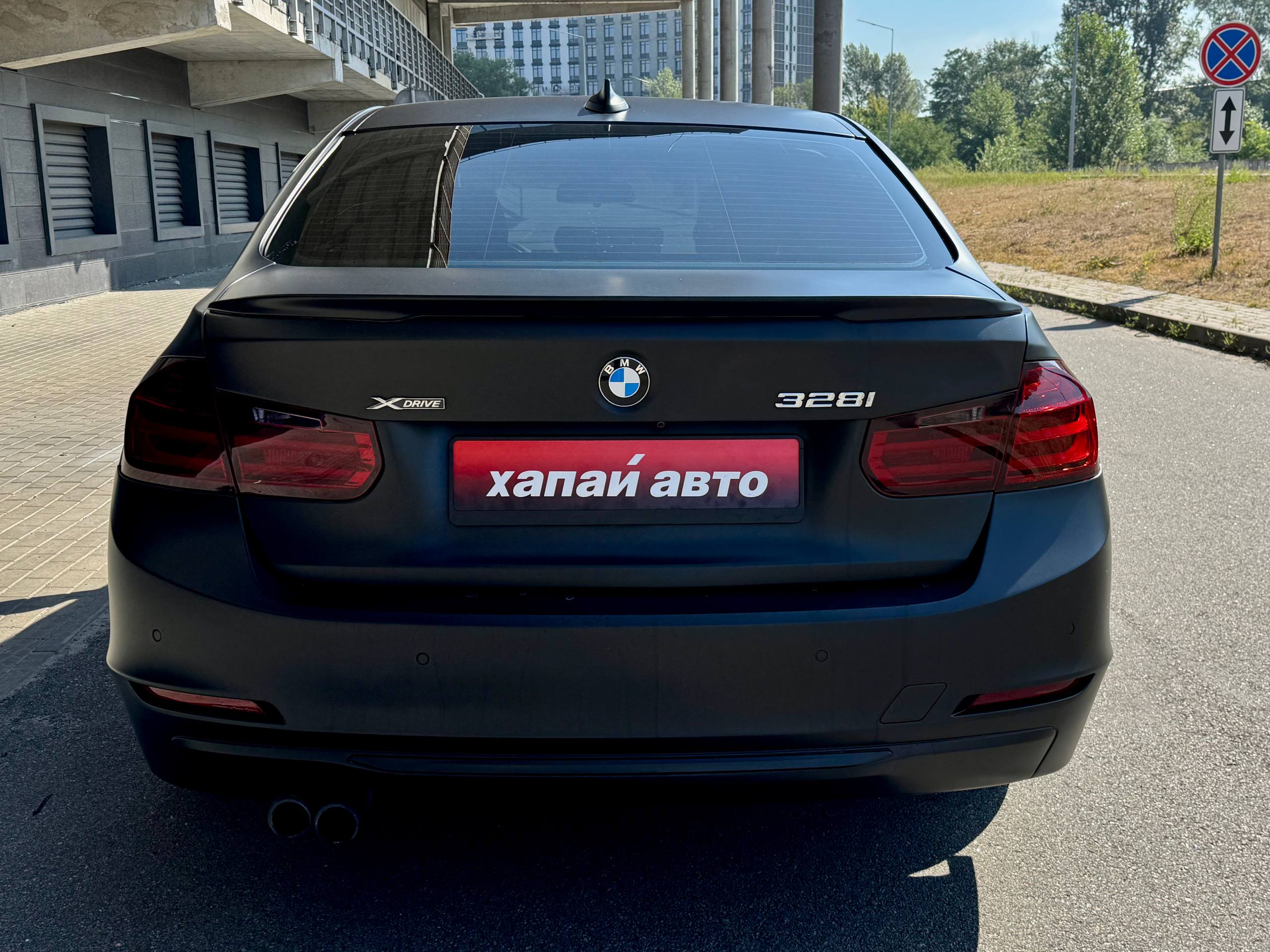 BMW-16