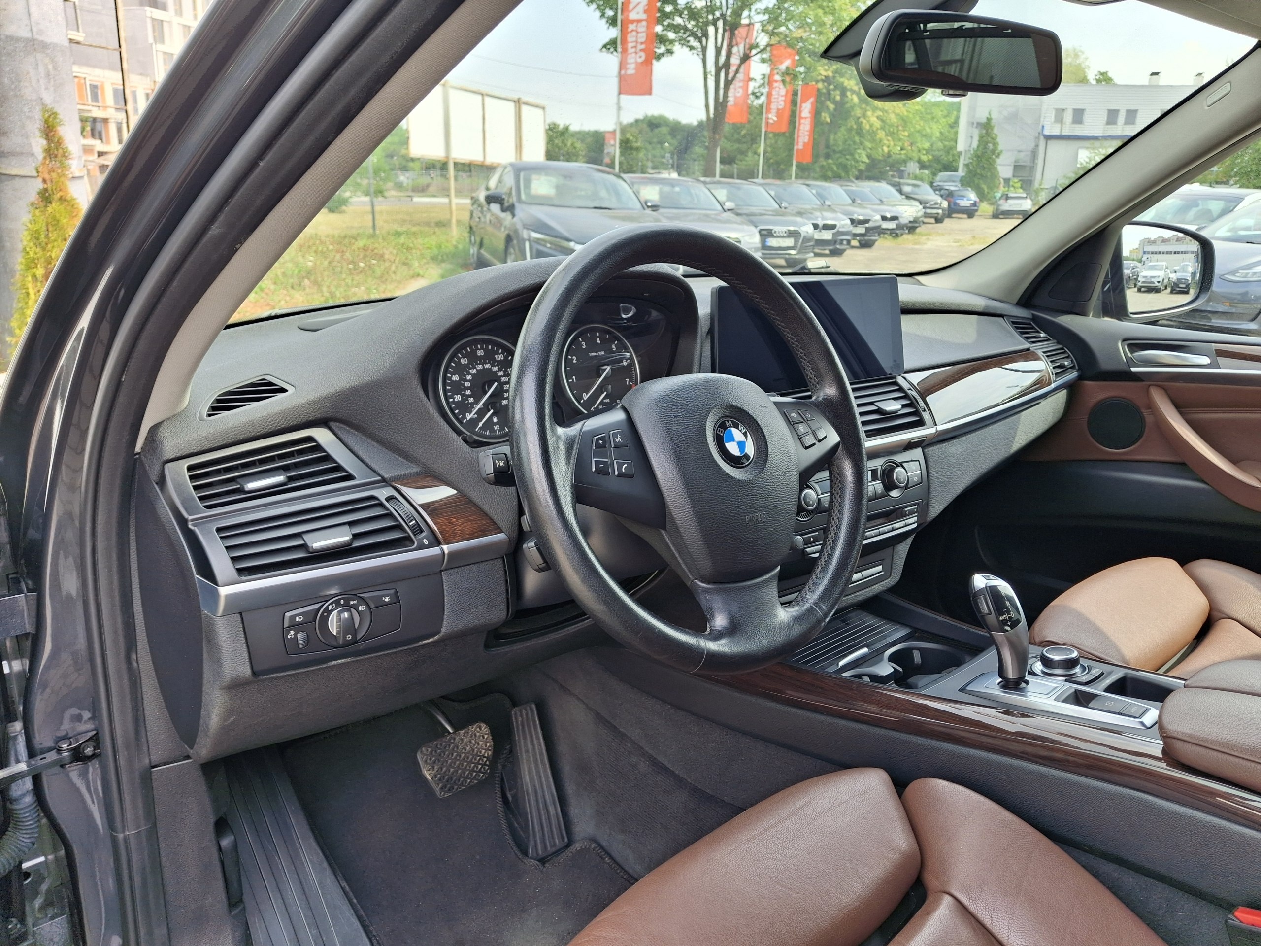 BMW-9