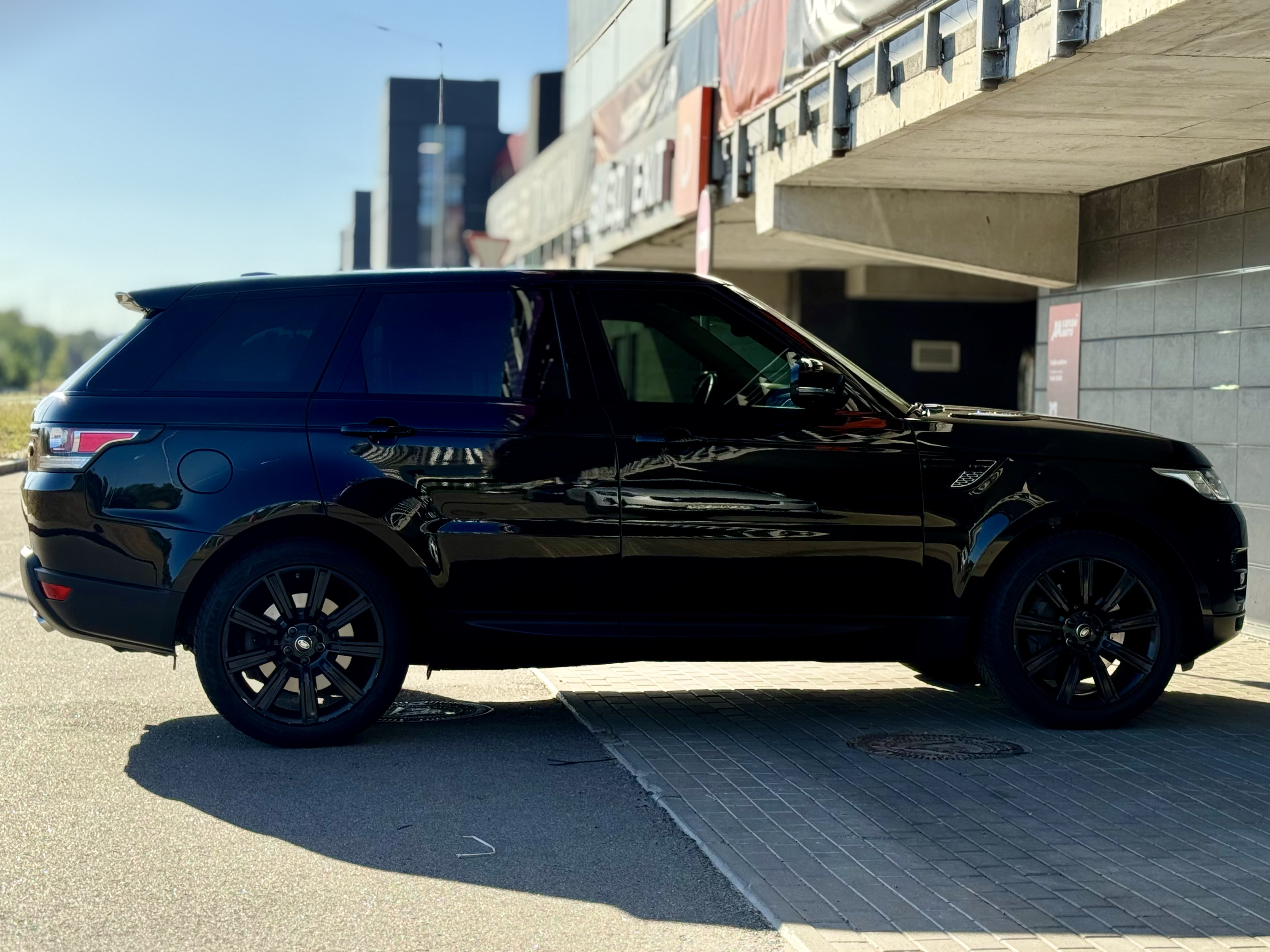 Land Rover-12