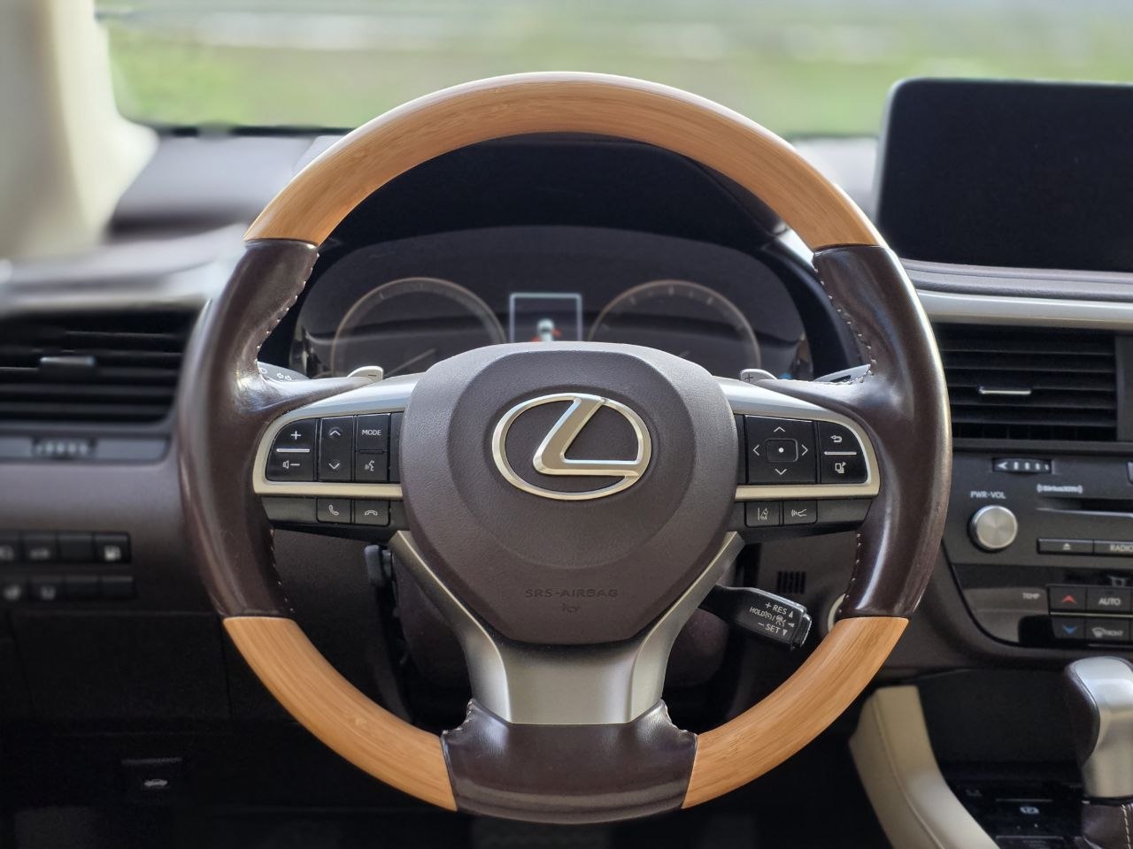 Lexus-15