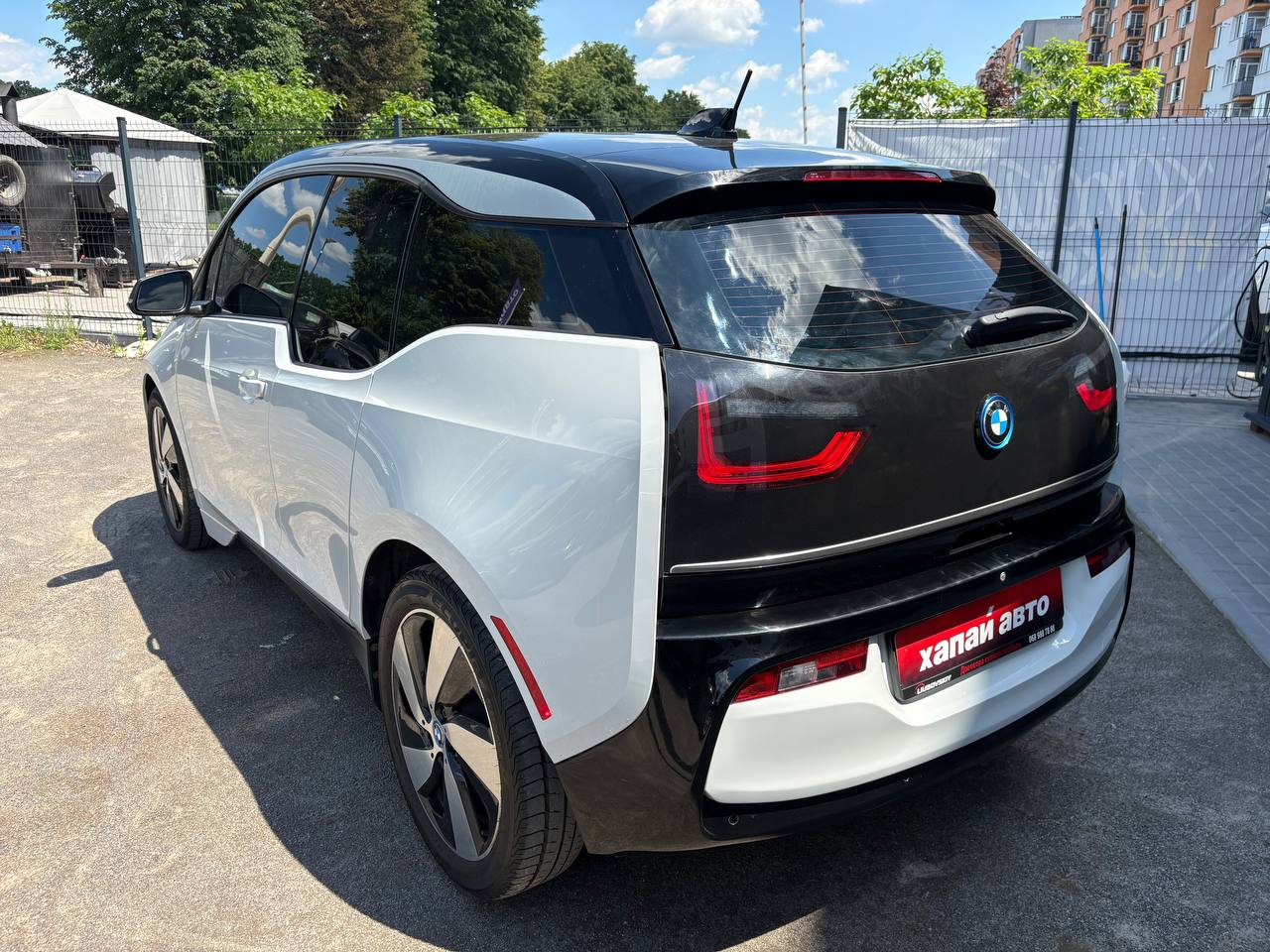 BMW-8