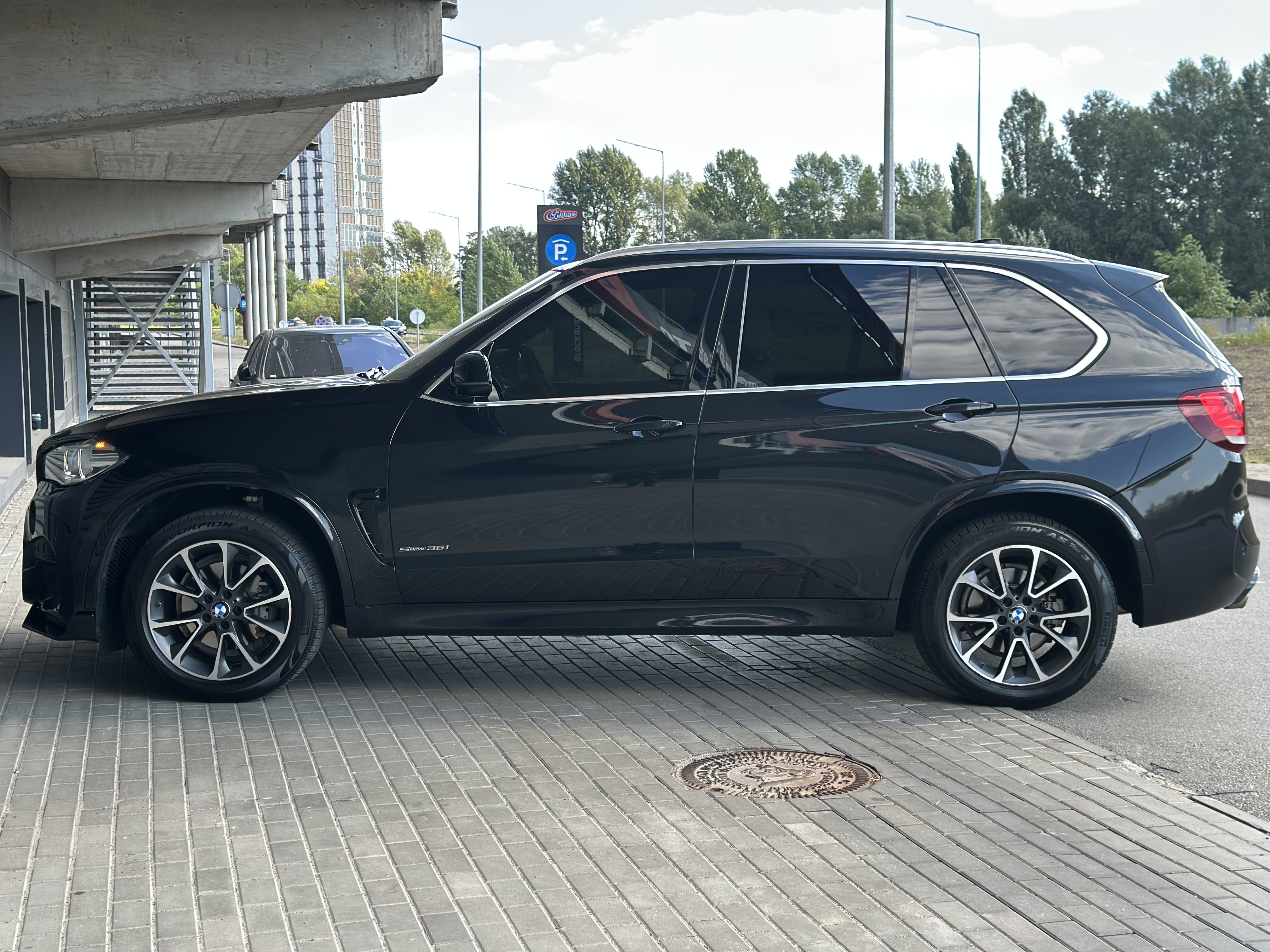 BMW-16