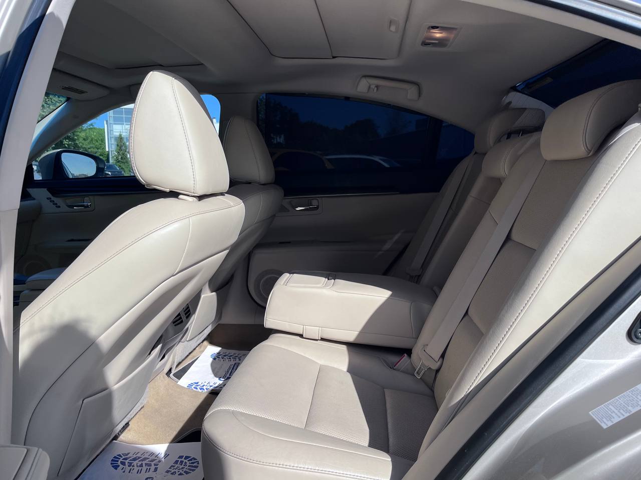 Lexus-5