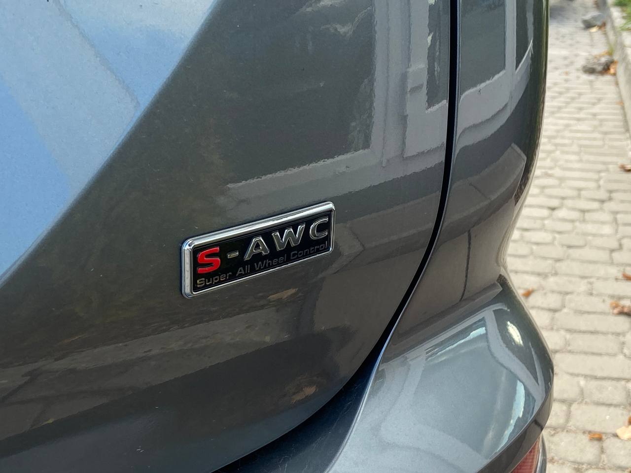 Mitsubishi-0
