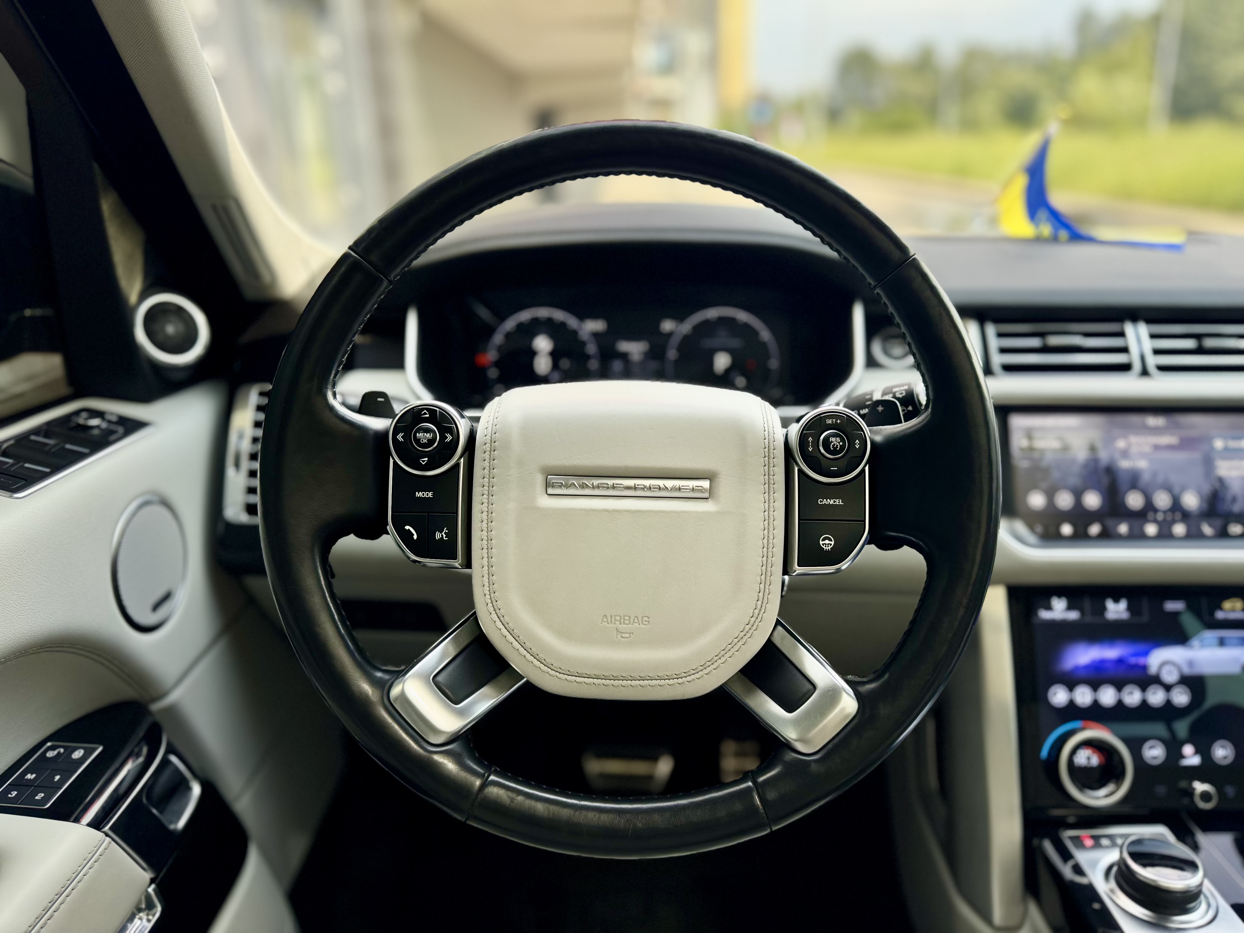 Land Rover-0