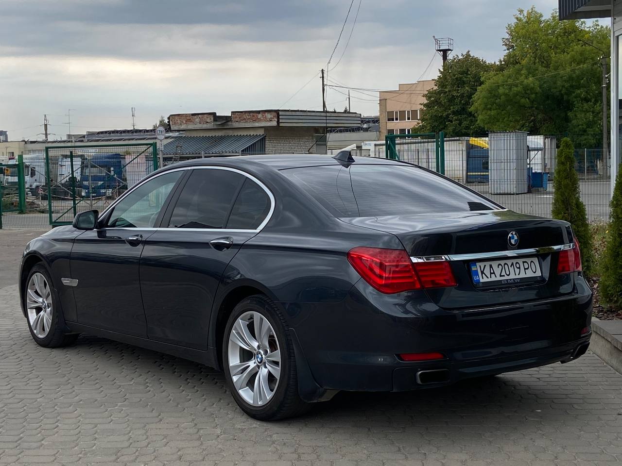BMW-12