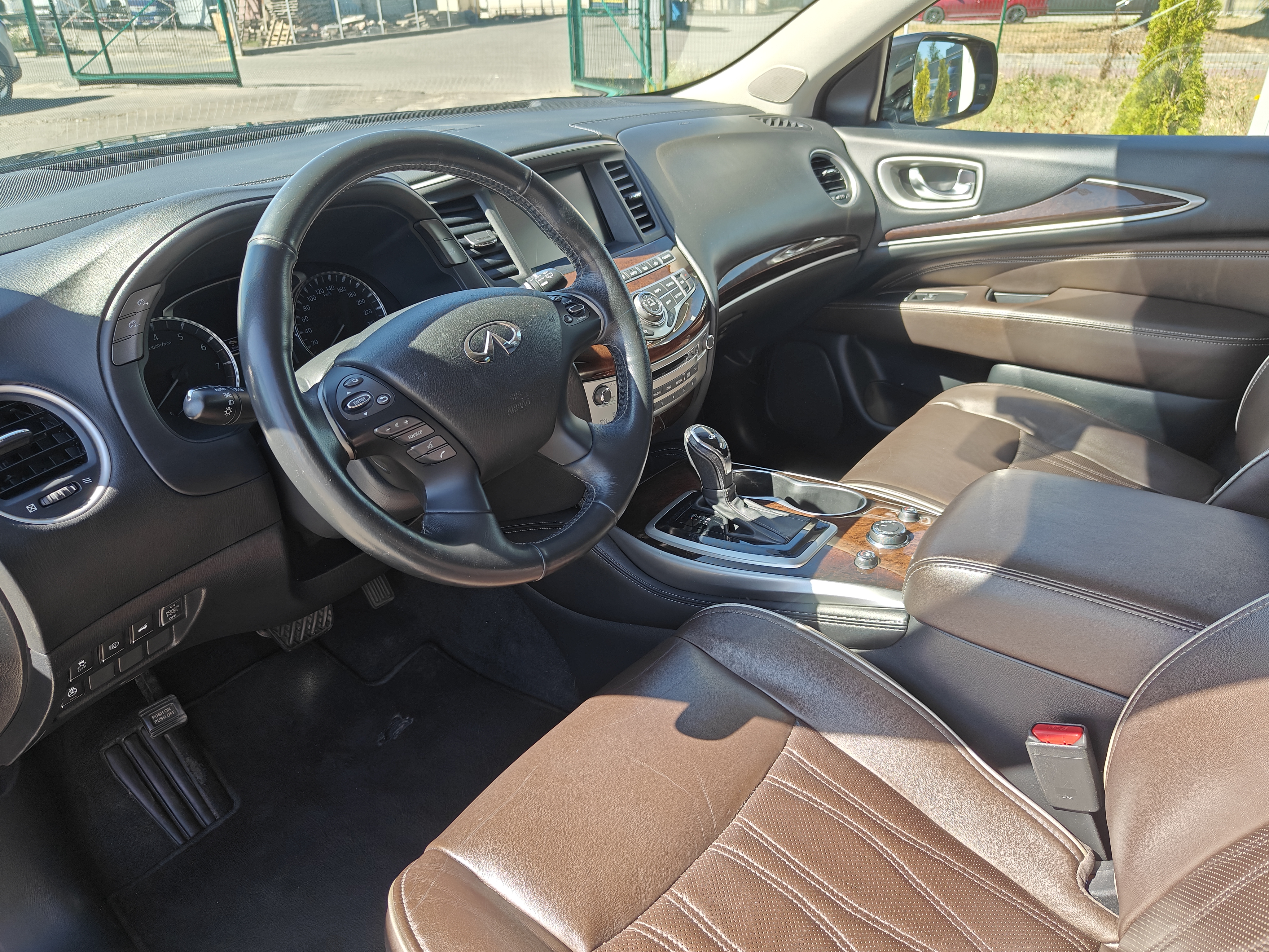 Infiniti-22