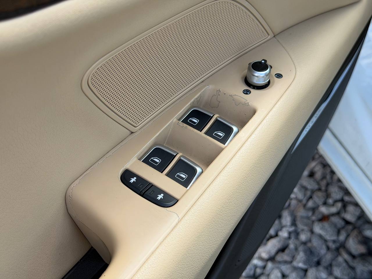 Audi-0