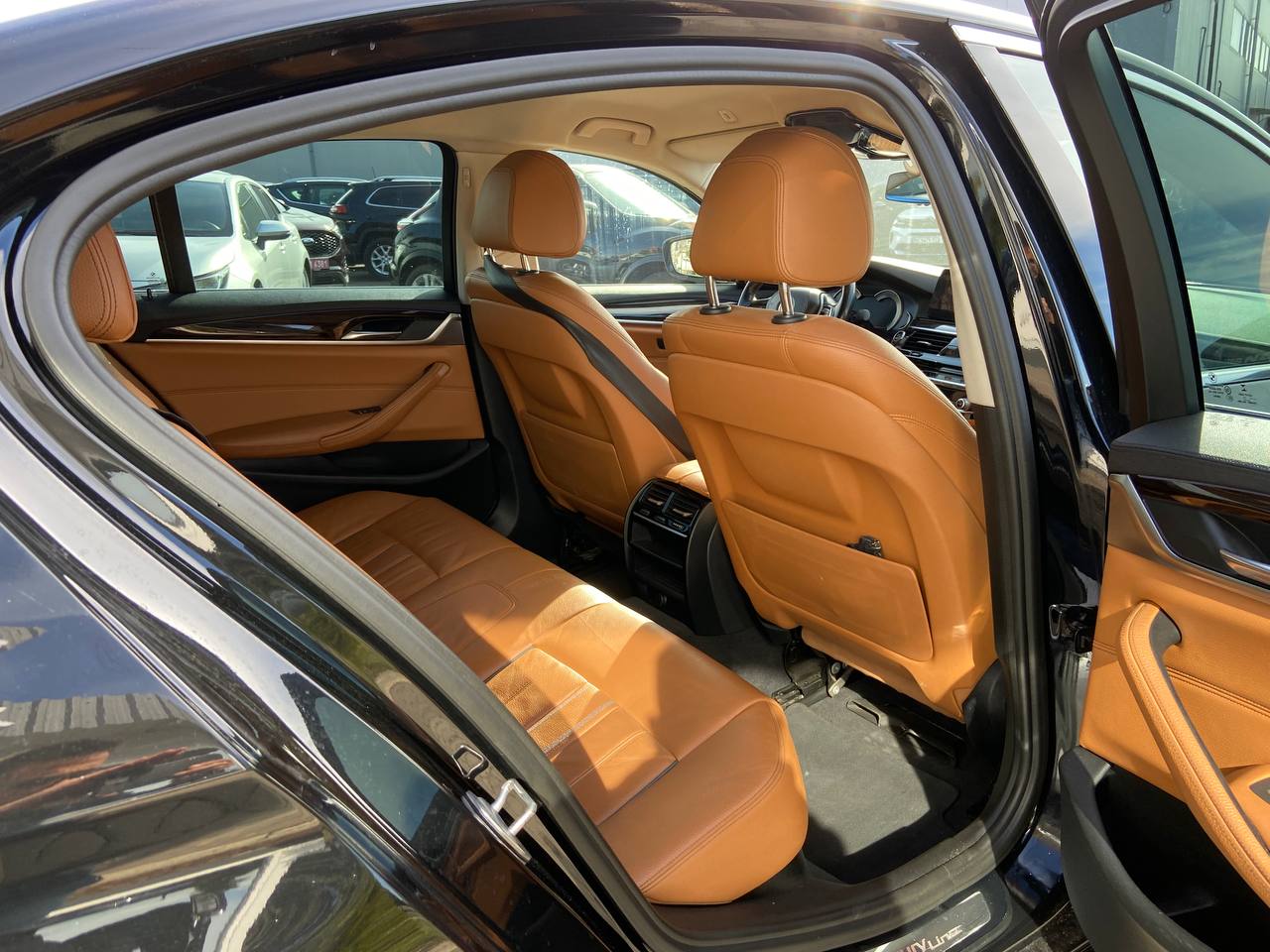 BMW-16