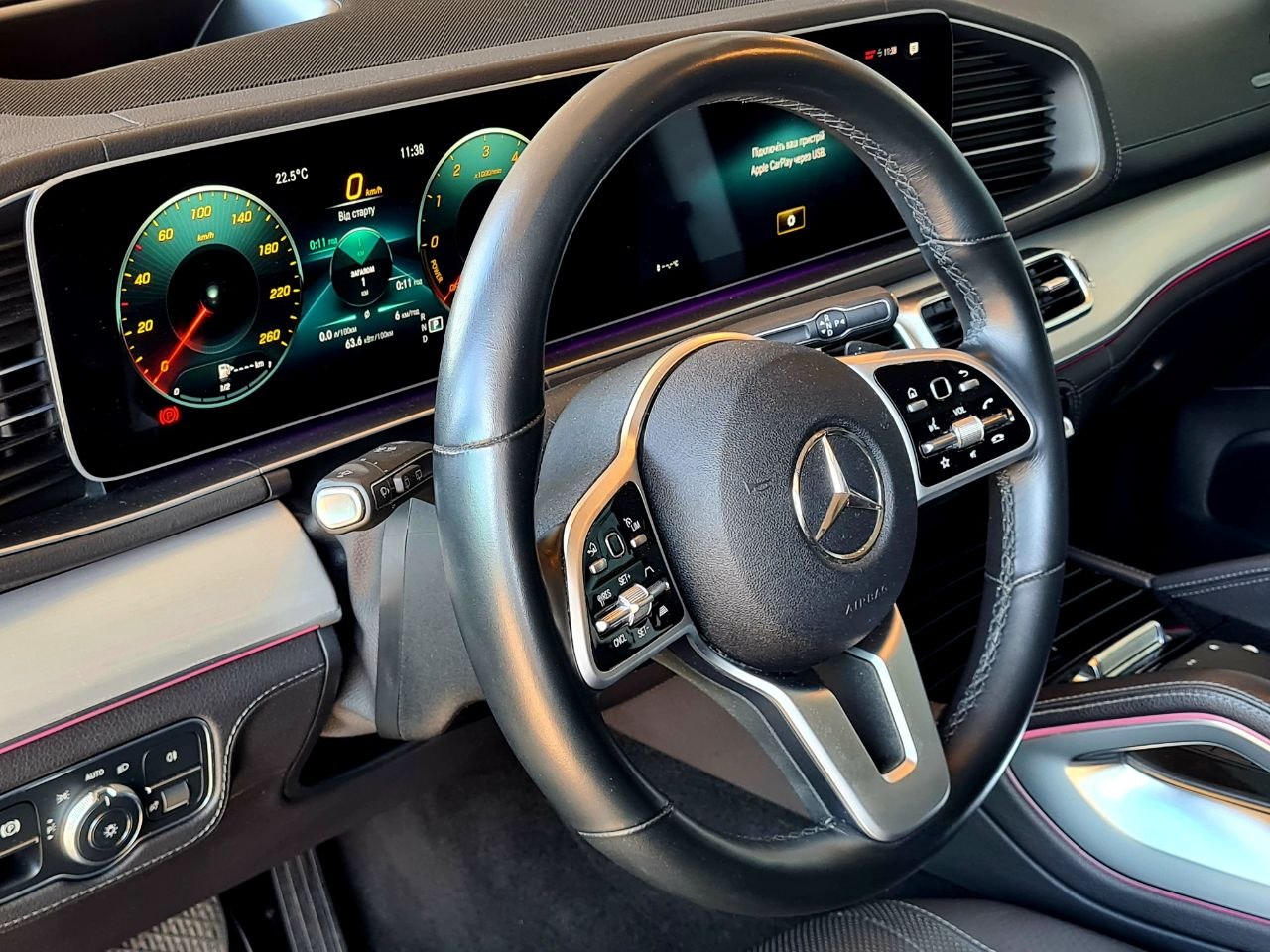 Mercedes-Benz-17