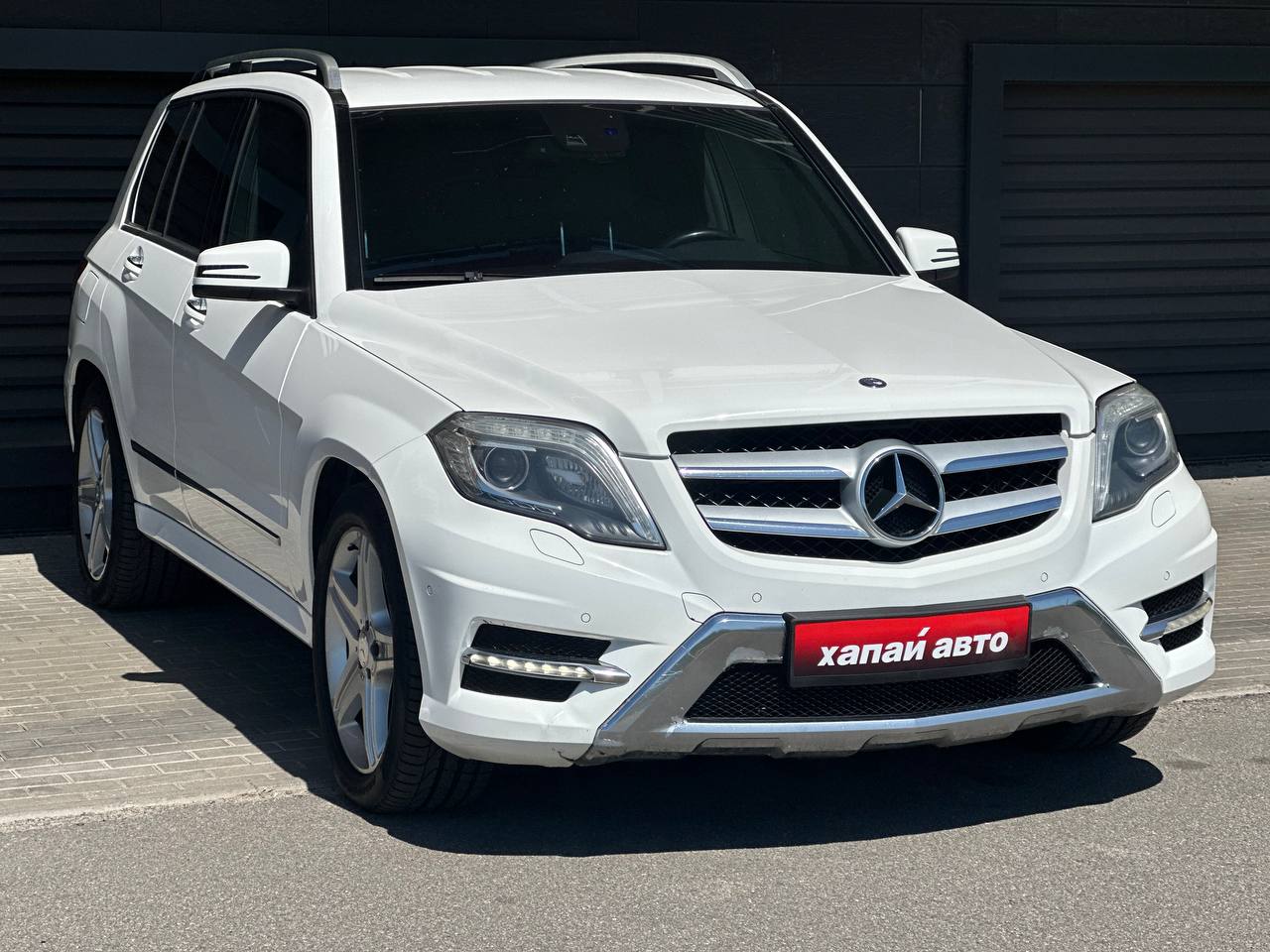 Mercedes-Benz-12