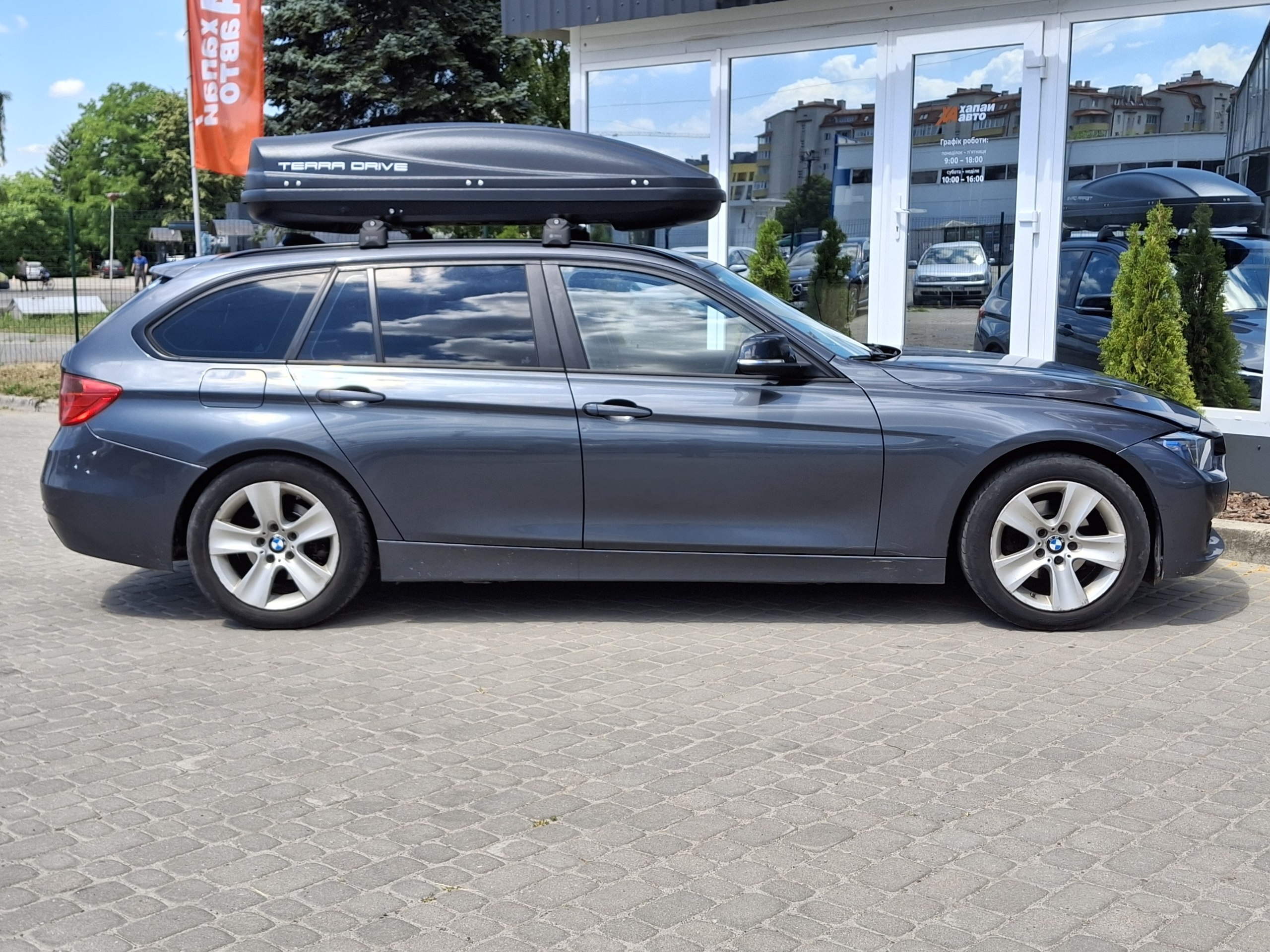 BMW-9