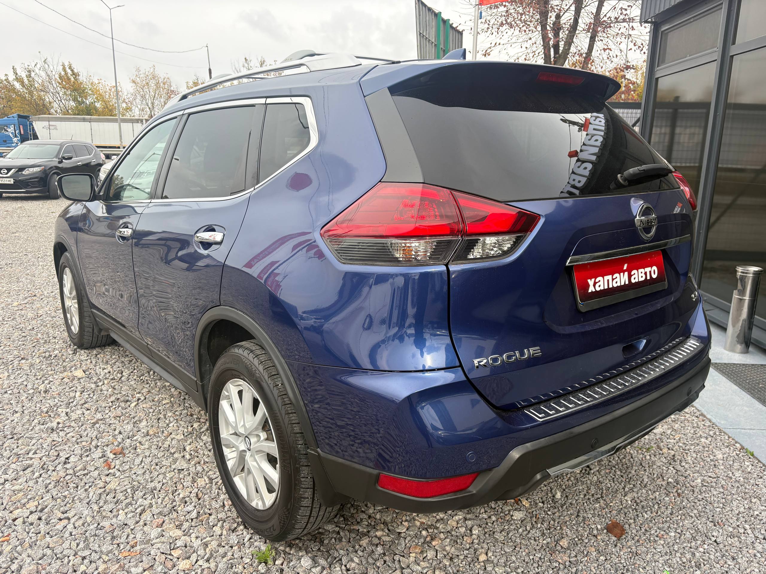 Nissan-8