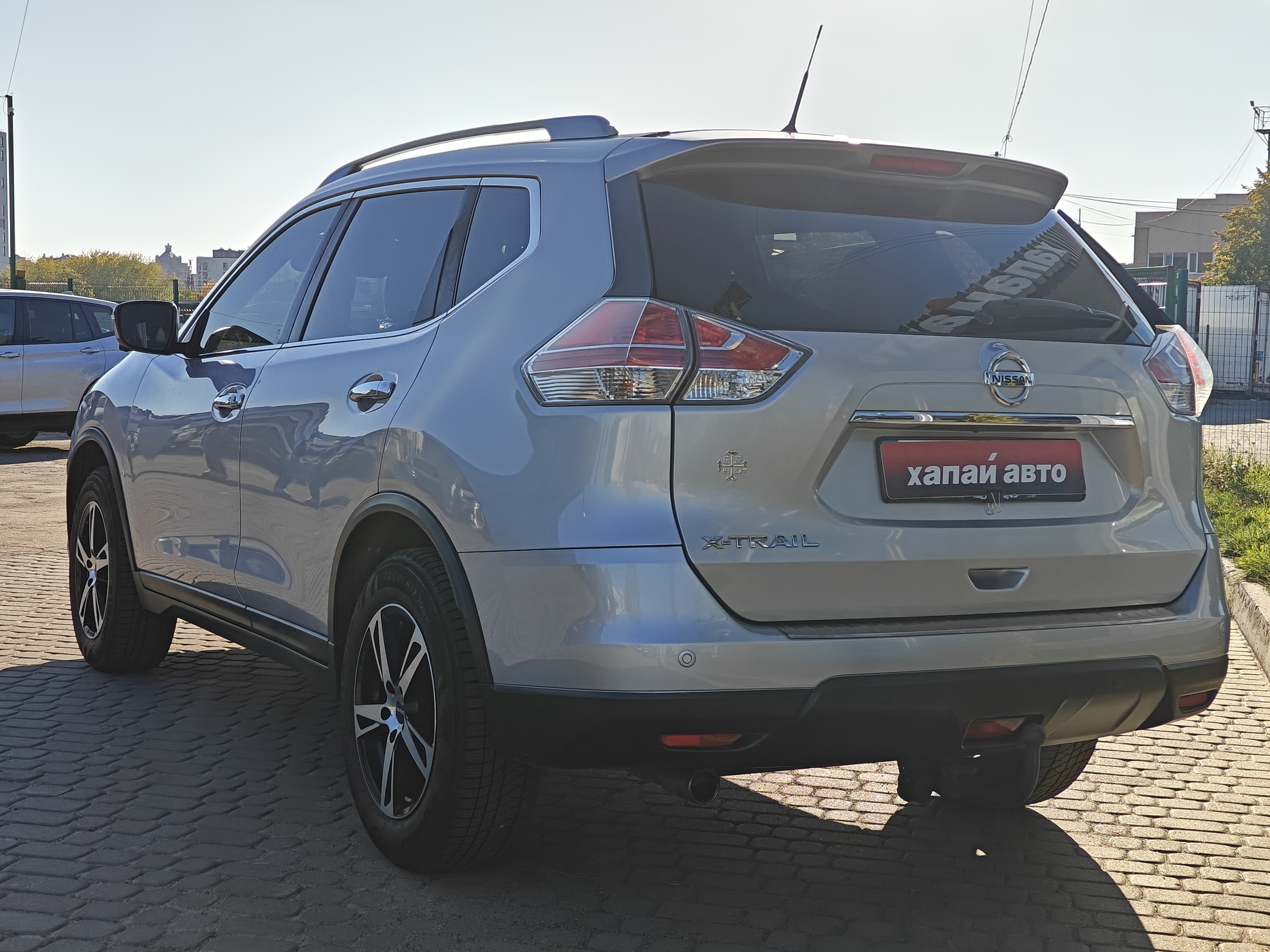 Nissan-4