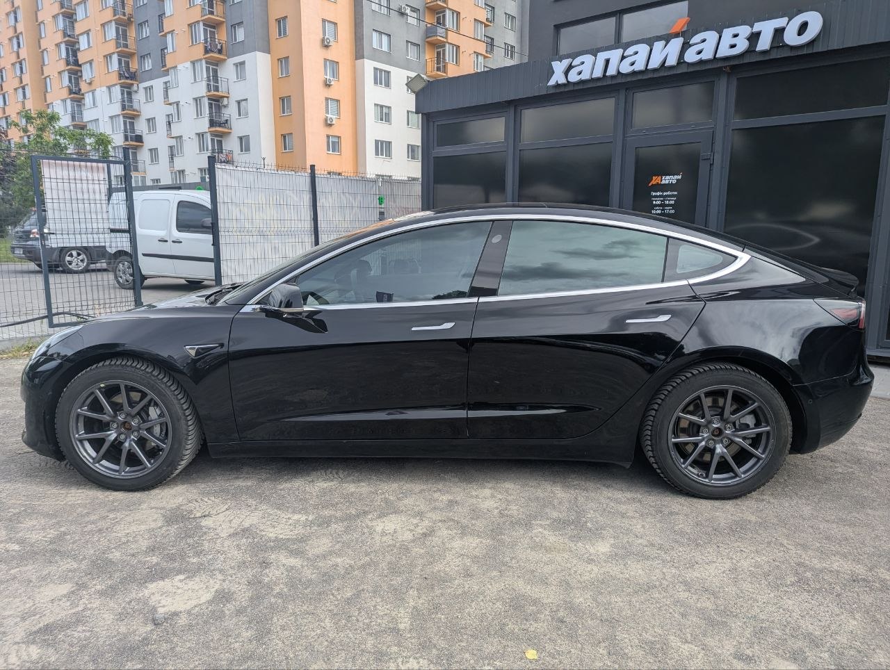 Tesla-10